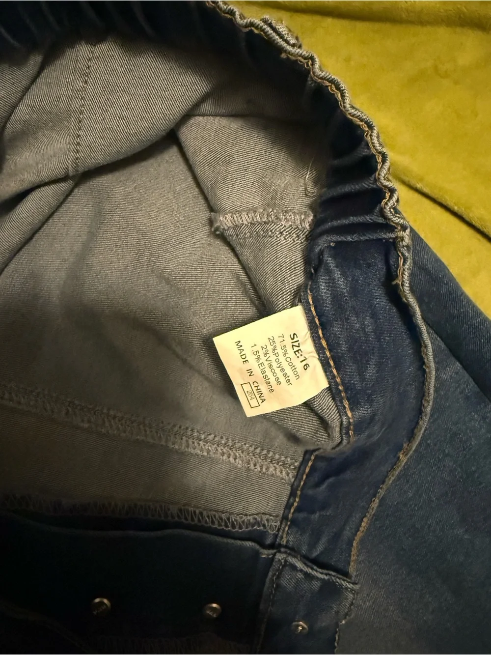 High-Rise Wide-Leg Button-Fly Jeans in Blue - Picture 2 of 6